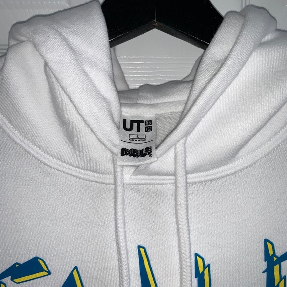 Uniqlo hoodie - Picture 2 of 3